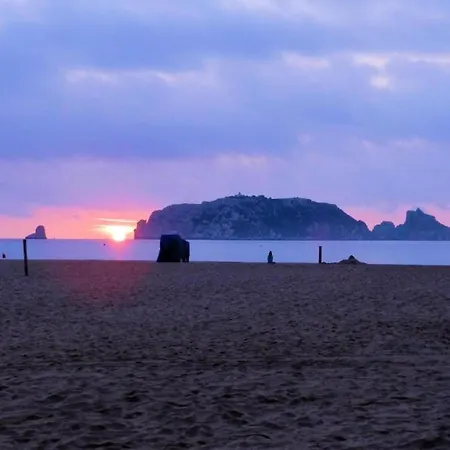 On Spanish With Stunning Views 公寓 埃斯塔蒂特
